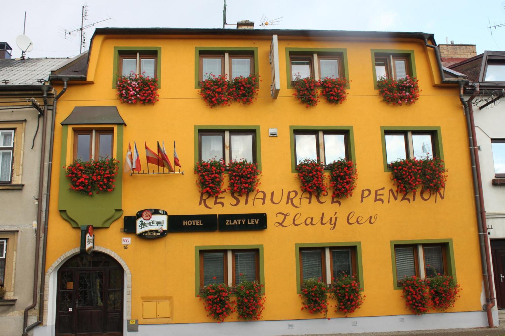 Zlaty Lev Hotel Svitavy Kültér fotó