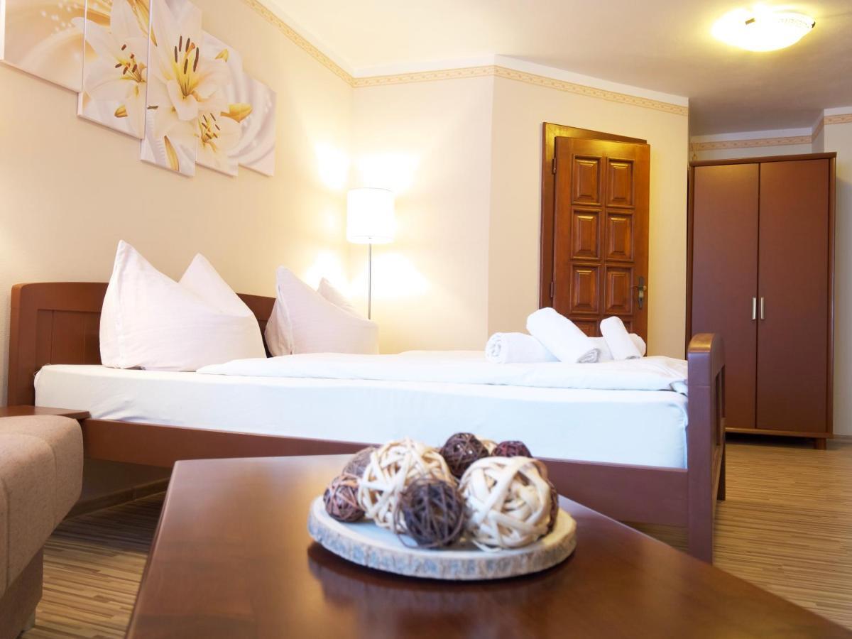 Zlaty Lev Hotel Svitavy Kültér fotó