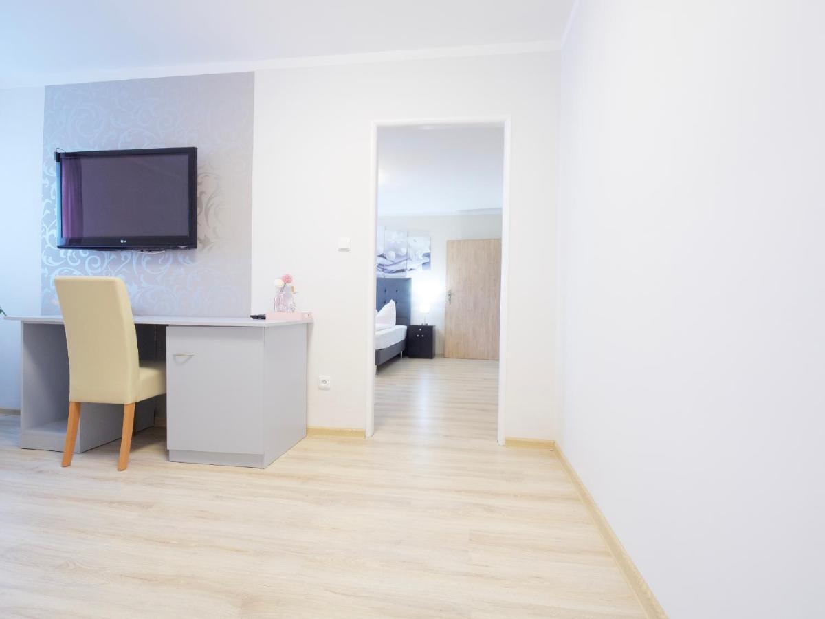 Zlaty Lev Hotel Svitavy Kültér fotó